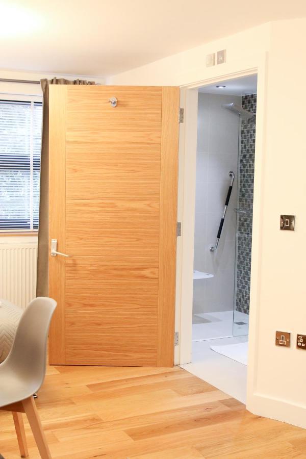 Lovely Studio Apartment With Access For Wheel-Chairs In Sydenham London Luaran gambar