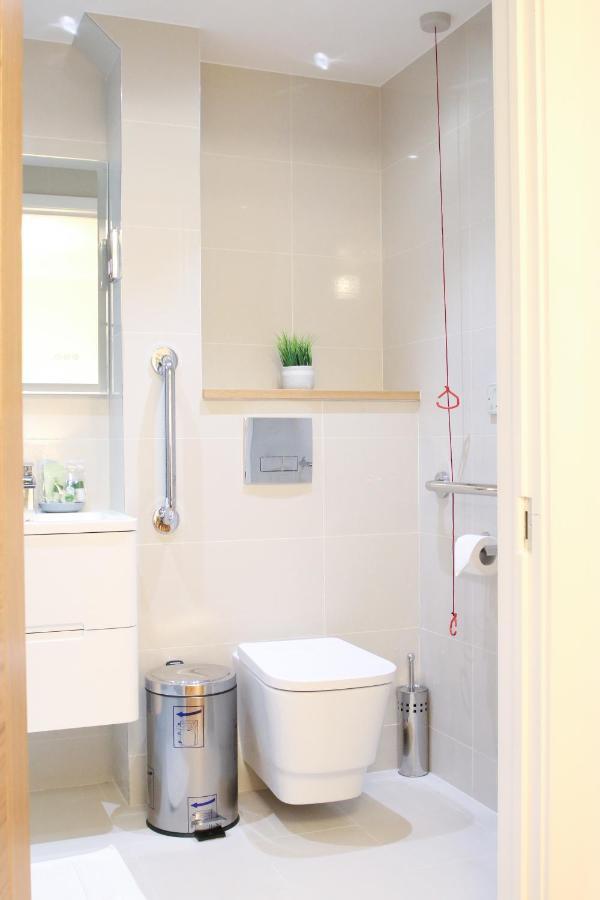 Lovely Studio Apartment With Access For Wheel-Chairs In Sydenham London Luaran gambar
